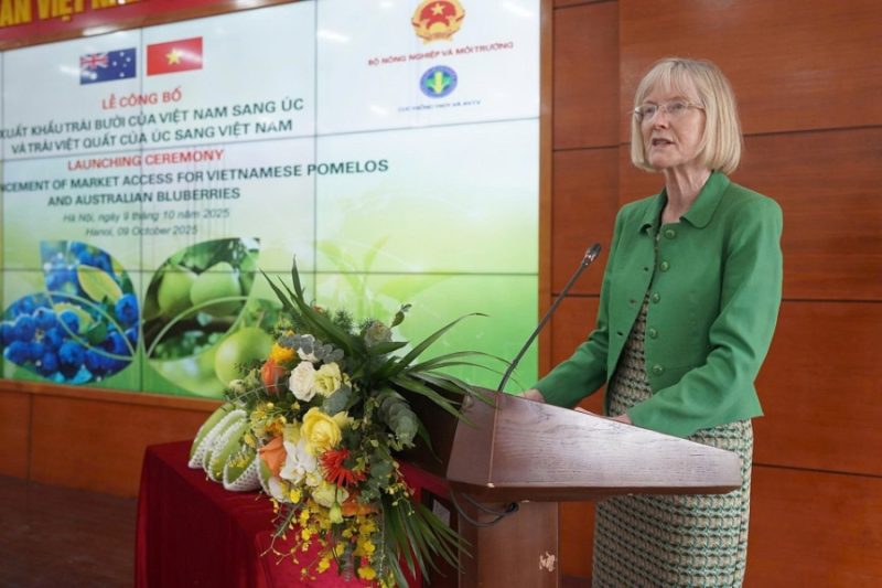 Ms. Gillian Bird: “I am very much looking forward to enjoying Vietnamese pomelos in Australia soon.”